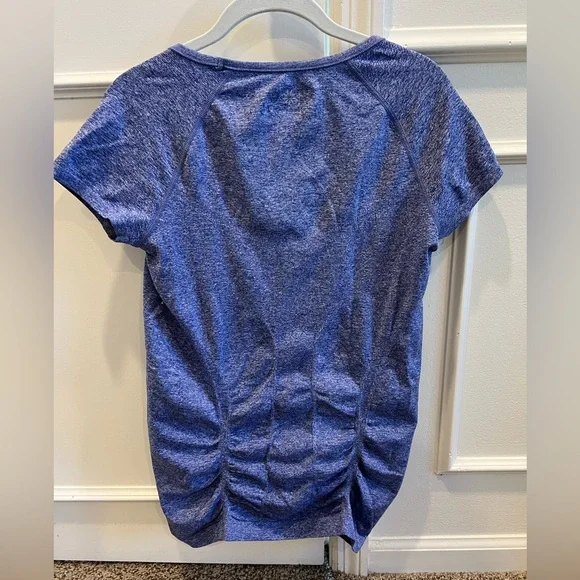 Athleta blue heather top with ruching and short sleeves - Picture 2 of 7